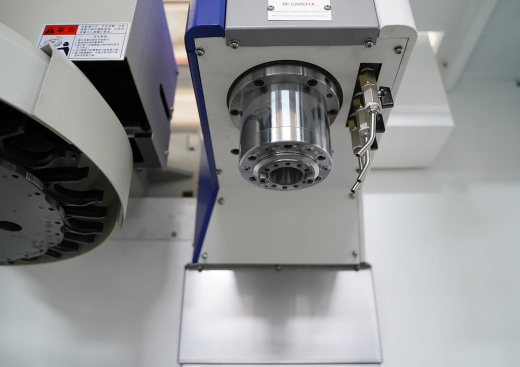 VMC400 Вертикальный обрабатывающий центр Z-MaT